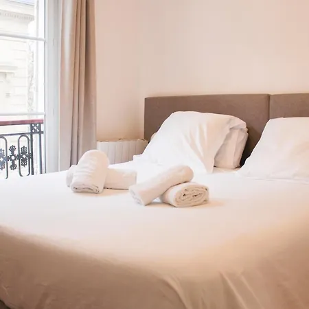 Apartment Beautiful T2 Near Place De La Republique